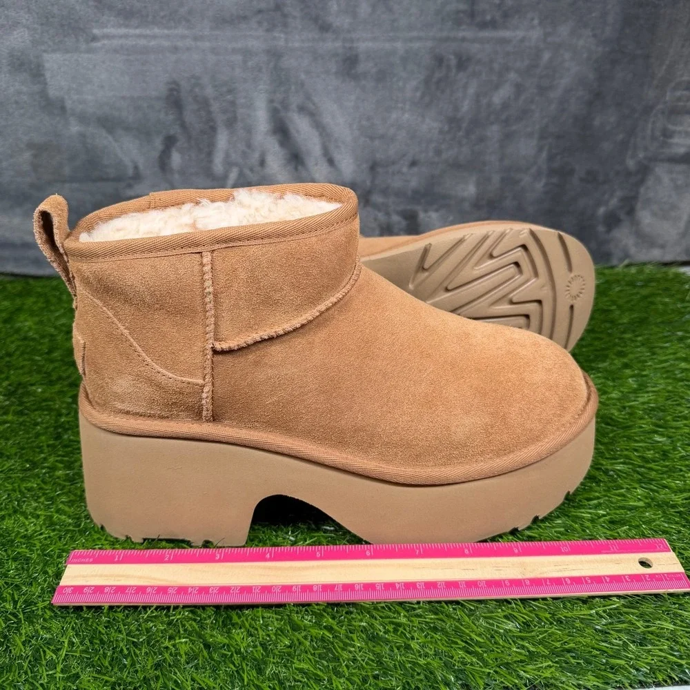 UGG Classic Ultra Mini Platform Boots Womens Size 9 Chestnut Suede